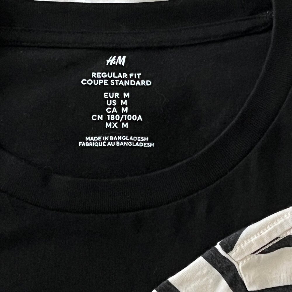 H&M Men's T-Shirt Lot Black + Black & White Stripe Reguar Fit Size Medium - Picture 4 of 4